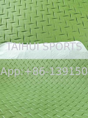 Амортизирующая подложка с дренажными отверстиями шириной 1,5 м для футбольных полей