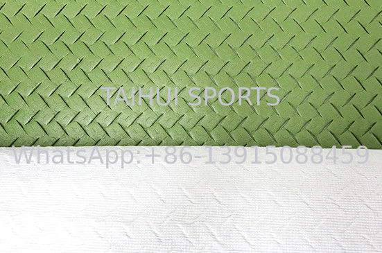 Амортизирующая подложка с дренажными отверстиями шириной 1,5 м для футбольных полей